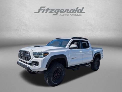 Used 2022 Toyota Tacoma TRD Pro AWD/4WD image 2