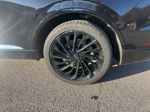 Used 2021 Lincoln Aviator Reserve w/ Equipment Group 210A image 8