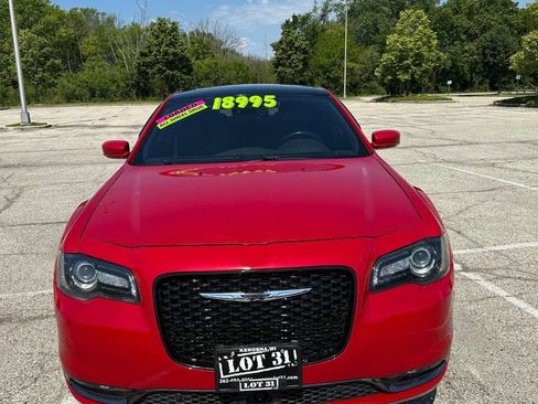 Used 2015 Chrysler 300 S w/ 300S Premium Group image 4