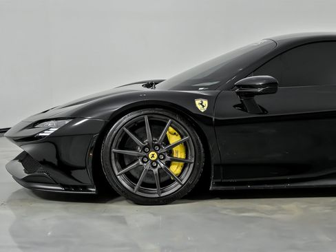 Used 2022 Ferrari SF90 Stradale image 6