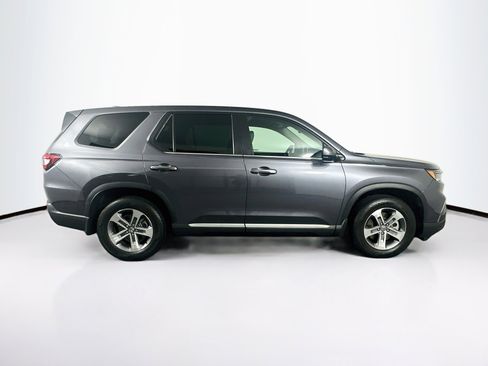 Used 2024 Honda Pilot EX-L image 10