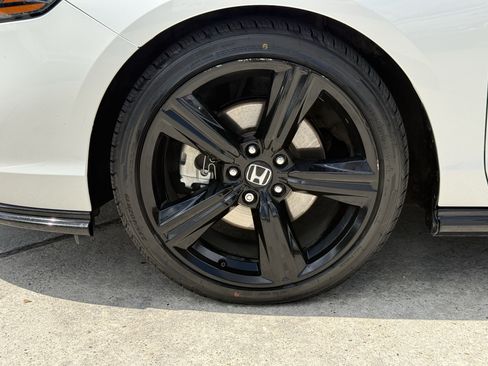 Used 2024 Honda Accord Sport image 12
