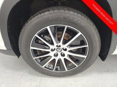 Used 2017 Toyota Highlander SE AWD/4WD image 9
