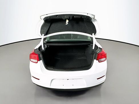 Used 2015 Chevrolet Malibu LT w/ Leather Package FWD image 28