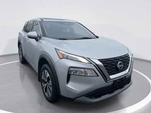 Used 2022 Nissan Rogue SV image 1