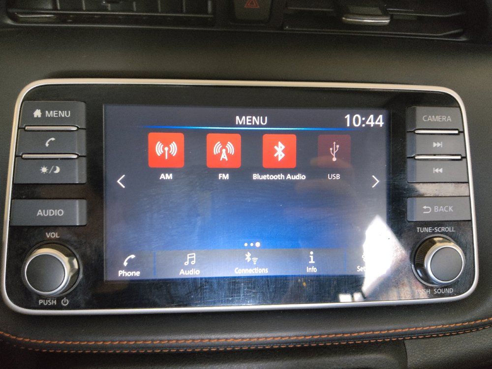 Used 2020 Nissan Kicks SR w/ SR Premium Package FWD image 25