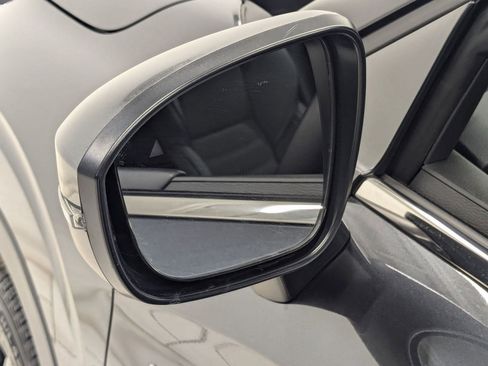 Used 2025 Mitsubishi Outlander SE image 37