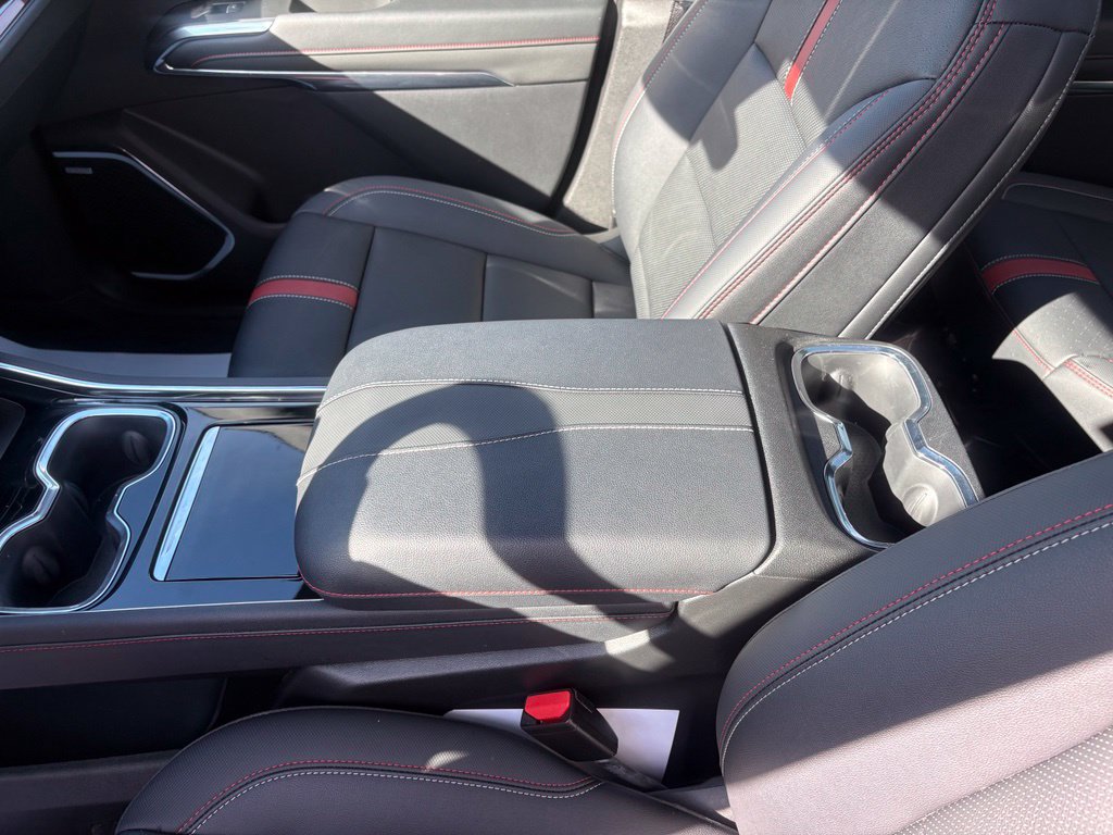 Used 2024 Chevrolet Traverse RS w/ LPO, Floor Liner Package AWD/4WD image 38