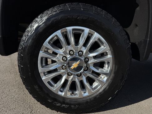 Used 2023 Chevrolet Silverado 2500 High Country w/ Z71 Off-Road Package AWD/4WD image 25