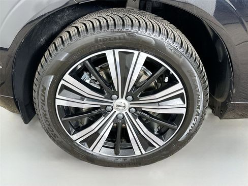 Used 2023 Volvo XC60 B5 Plus w/ Climate Package image 32