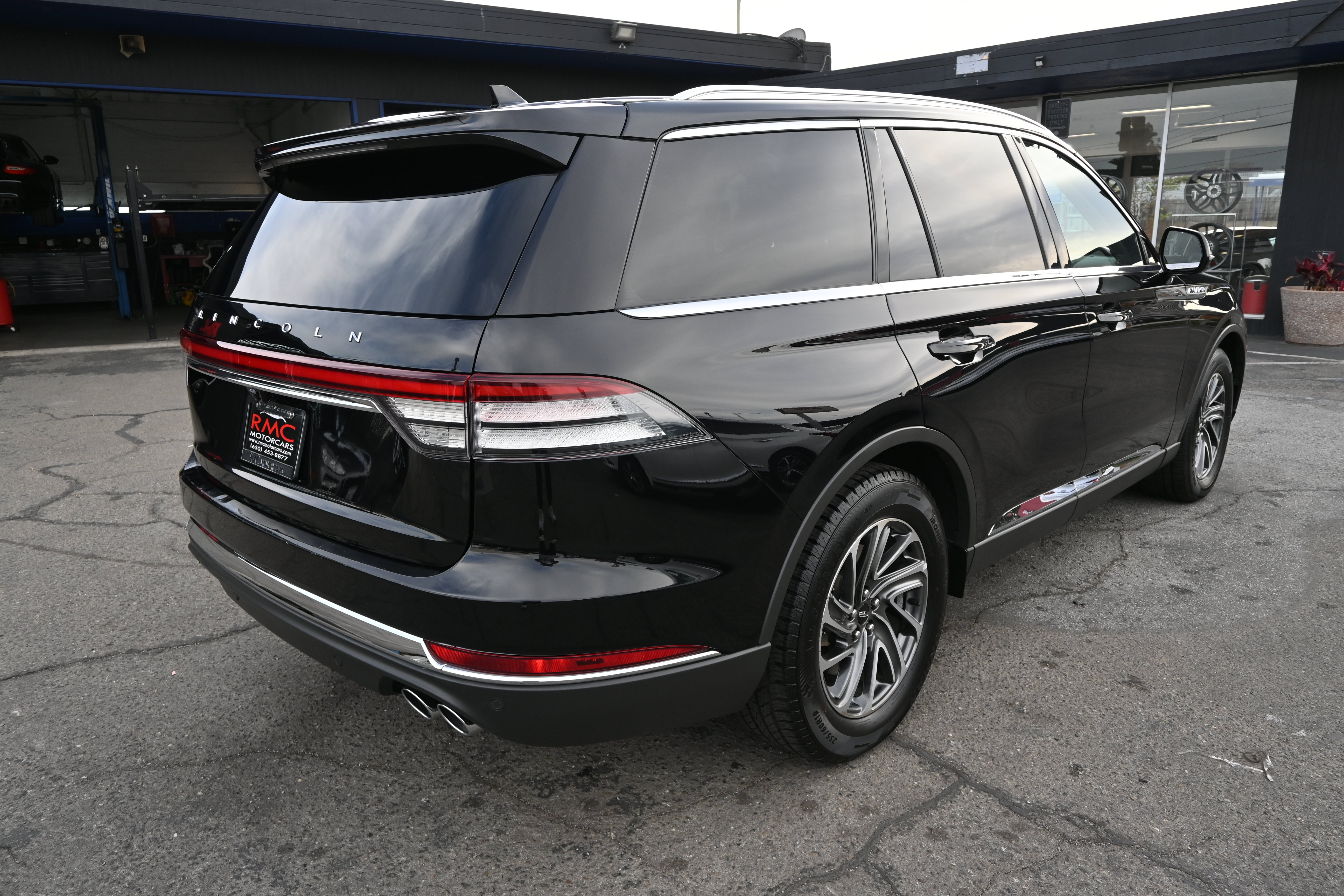 Used 2022 Lincoln Aviator 2WD image 10