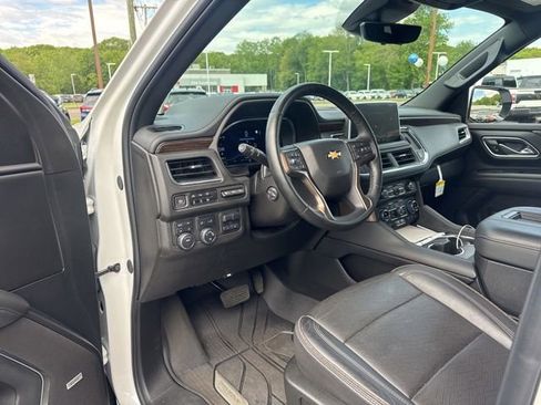 Used 2024 Chevrolet Tahoe High Country w/ Premium Package AWD/4WD image 8