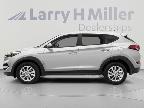 Used 2018 Hyundai Tucson SEL Plus w/ Cargo Package AWD/4WD image 3