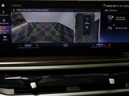 Certified 2023 BMW X7 xDrive40i w/ Parking Assistance Package image 10