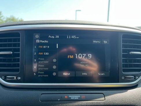 Used 2020 Kia Sportage LX FWD image 17