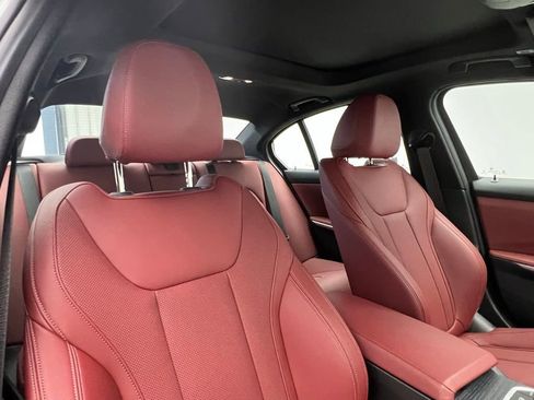 Certified 2025 BMW 330i Sedan image 7