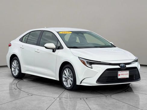 Certified 2025 Toyota Corolla LE w/ LE Premium Package FWD image 8