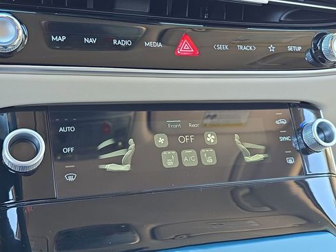 New 2026 Genesis GV70 2.5T image 16