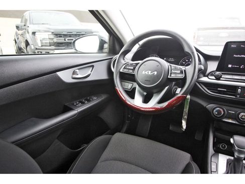 Used 2024 Kia Forte LXS image 12