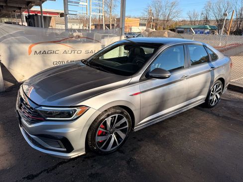 Used 2019 Volkswagen Jetta GLI Autobahn image 8