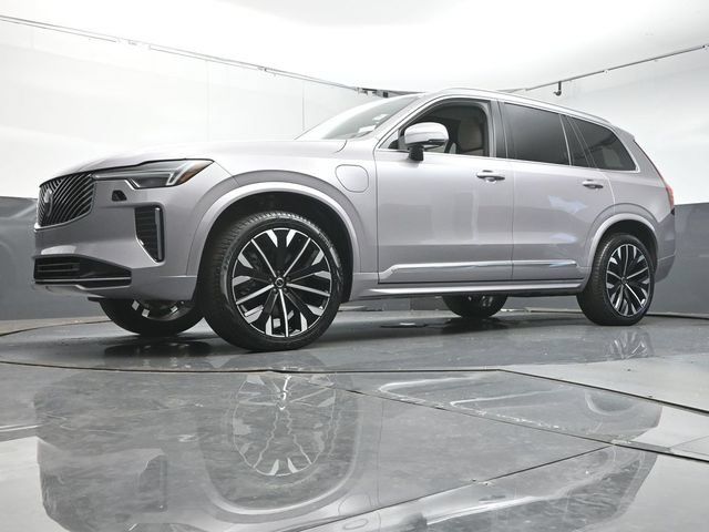 Certified 2026 Volvo XC90 T8 Core w/ Protection Package Premier AWD/4WD image 37