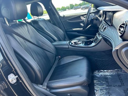 Used 2017 Mercedes-Benz E 300 4MATIC image 12