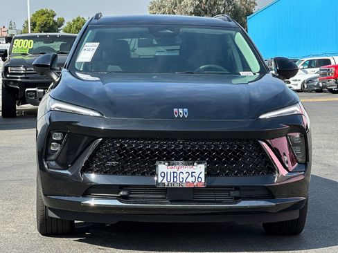 Used 2025 Buick Envision Sport Touring image 9