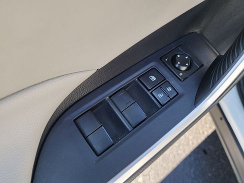 Used 2019 Toyota RAV4 XLE w/ Convenience Package image 24