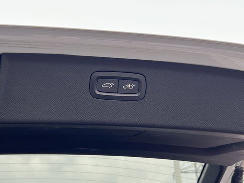 Used 2017 Volvo XC90 T6 Inscription w/ Vision Package image 25