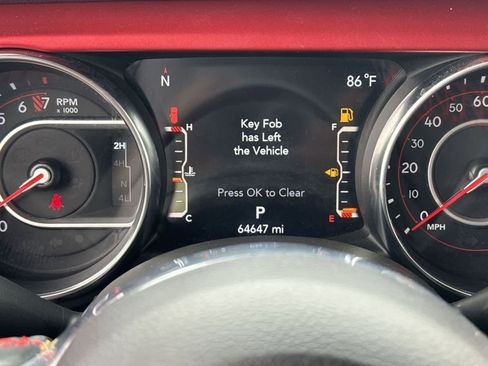 Used 2022 Jeep Wrangler Unlimited Rubicon w/ Xtreme Recon 35" Tire Package AWD/4WD image 32