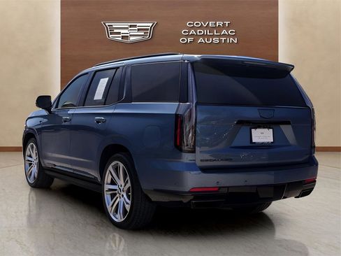 Used 2025 Cadillac Escalade Sport w/ Touring Package image 3