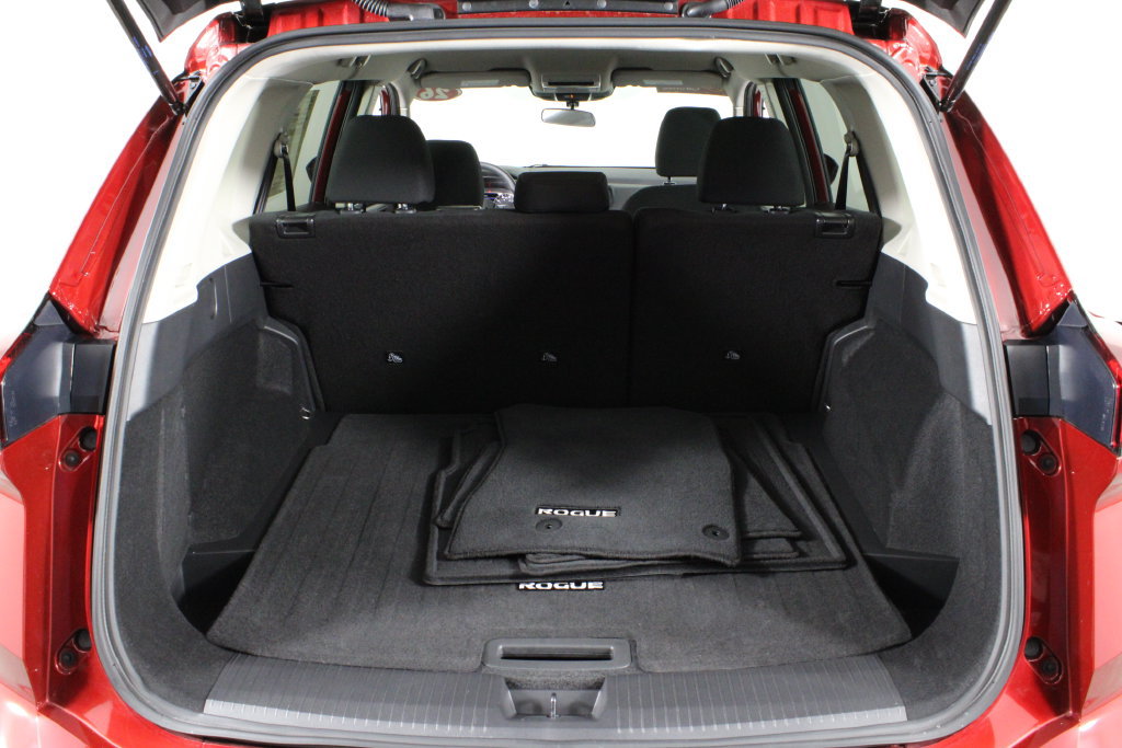 Certified 2026 Nissan Rogue S FWD image 18
