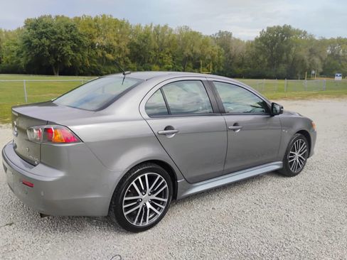 Used 2017 Mitsubishi Lancer ES image 6