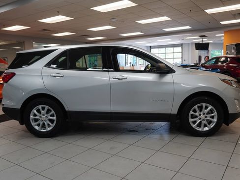 Used 2018 Chevrolet Equinox LS w/ LPO, Protection Package AWD/4WD image 15