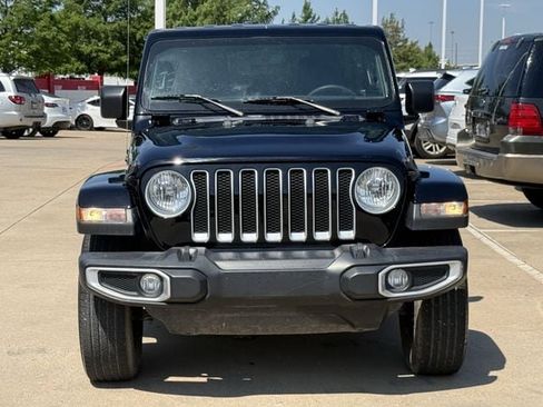 Used 2023 Jeep Wrangler Unlimited Sahara AWD/4WD image 6