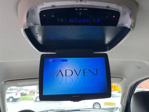 Used 2014 Cadillac Escalade ESV AWD image 22