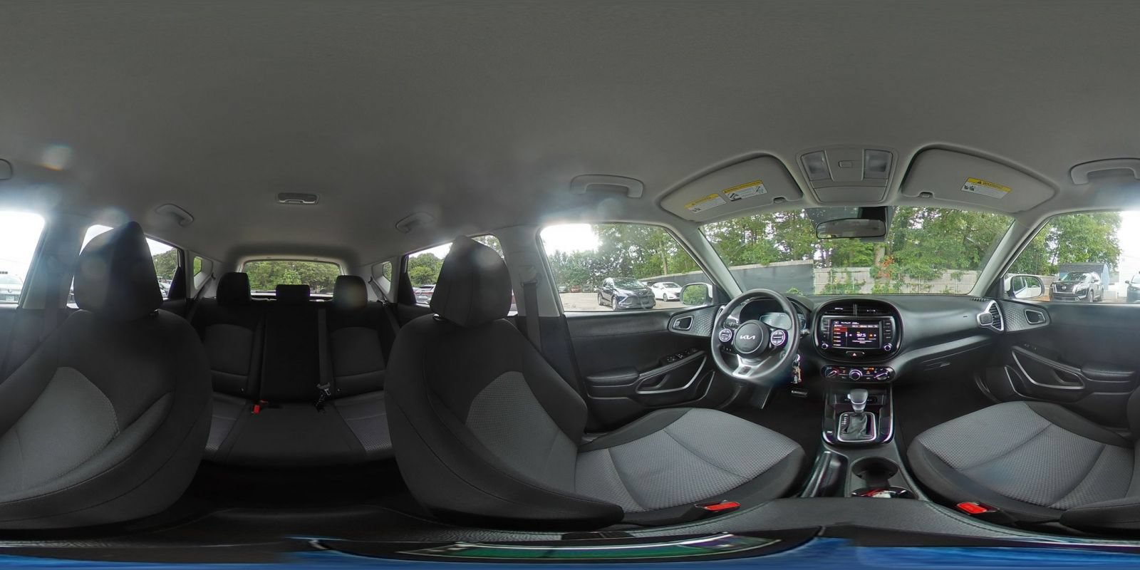Used 2025 Kia Soul LX w/ LX Technology Package FWD image 39
