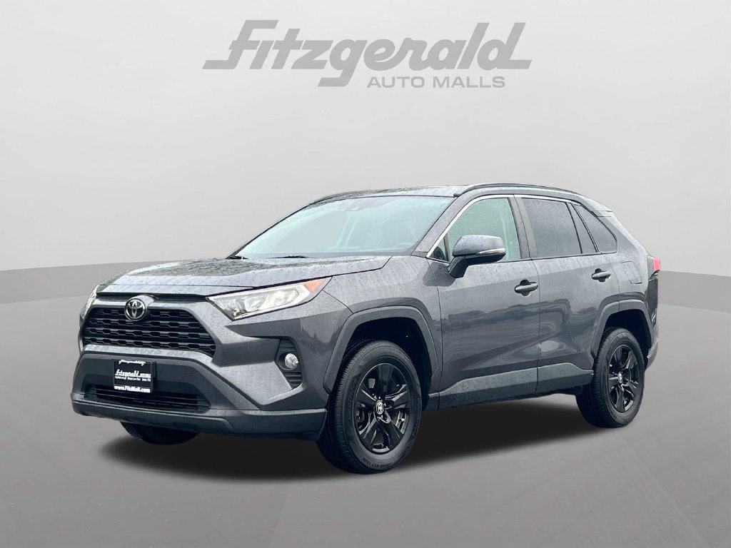 Used 2021 Toyota RAV4 XLE AWD/4WD image 2