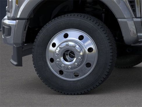 New 2026 Ford F450 XLT w/ XLT Premium Package image 19