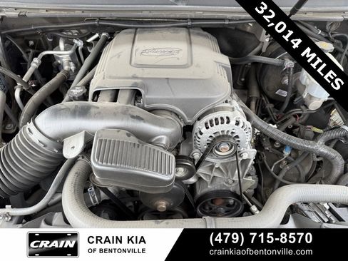 Used 2014 Cadillac Escalade Premium image 34