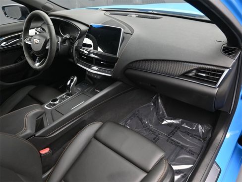 Used 2023 Cadillac CT5 V w/ Cold Weather Package image 11