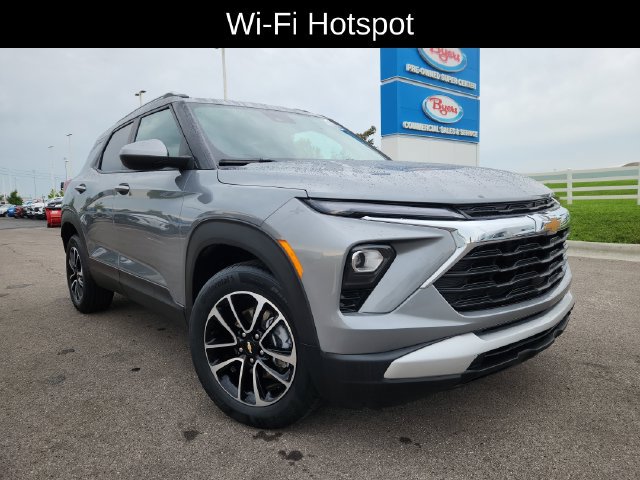 Used 2025 Chevrolet TrailBlazer LT AWD/4WD image 13