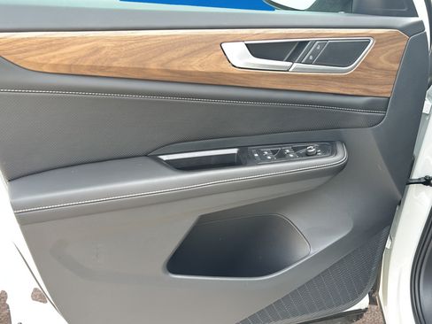New 2026 Volkswagen Atlas SE FWD image 21