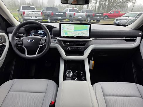 New 2026 Ford Explorer Platinum w/ LUX Leather Package AWD/4WD image 5