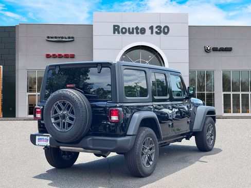 Used 2025 Jeep Wrangler Unlimited Sport AWD/4WD image 4