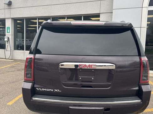 Used 2015 GMC Yukon XL Denali w/ Premium Package image 3
