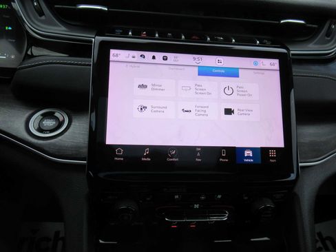 Used 2023 Jeep Grand Cherokee 4WD 4xe w/ Luxury Tech Group II image 28