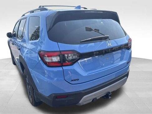 Used 2023 Honda Pilot TrailSport image 18