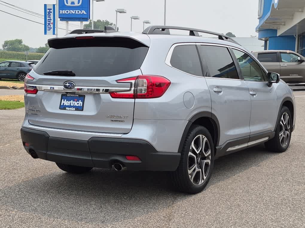 Used 2023 Subaru Ascent Limited w/ Technology Package AWD/4WD image 3