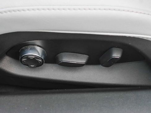 Used 2024 Chevrolet Corvette Stingray Premium Cpe w/ 3LT image 19